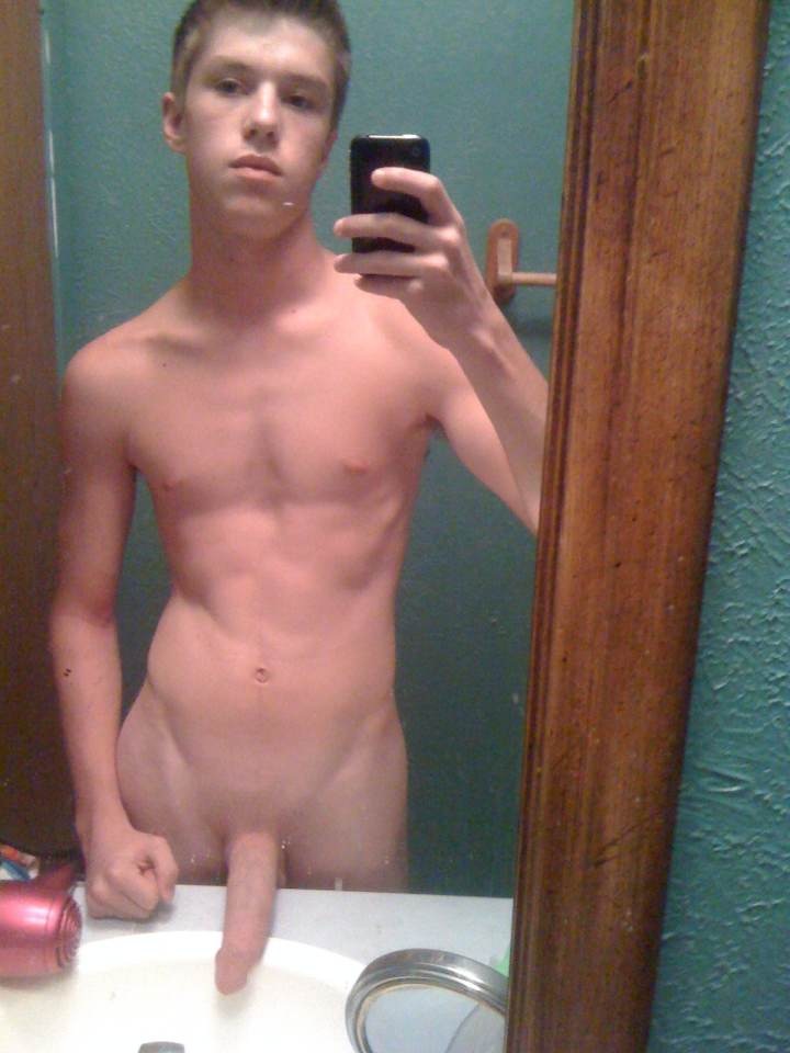 selfpic blonde teen selfpic blonde teen